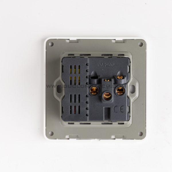 Ổ cắm điện âm tường có cổng sạc USB-A và USB-C DL TT-0150 1 TT 0150 2